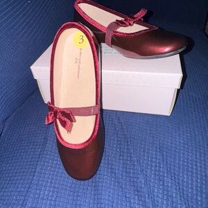 NWT Cupcake  & Cashmere Burgundy Flats with Bow